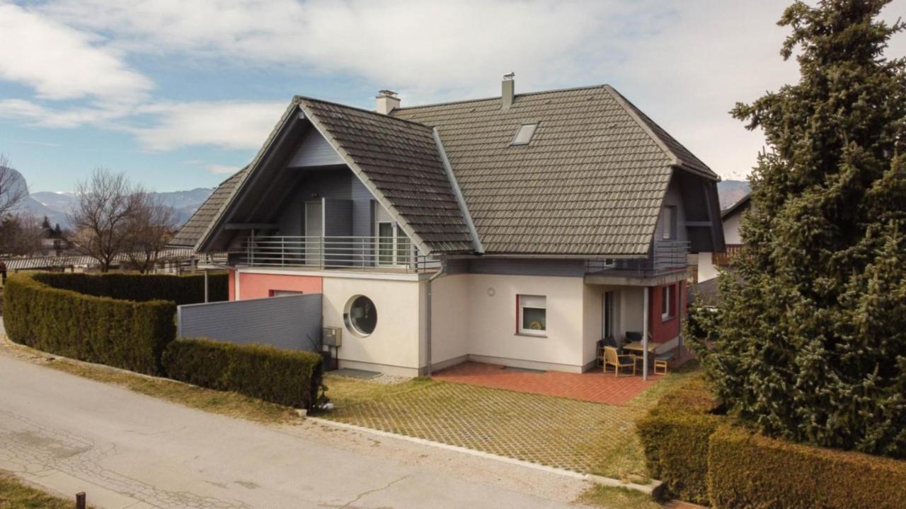 House Eden With Mountain Views *